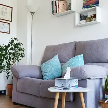 despacho-1-detalle-sofa-gris